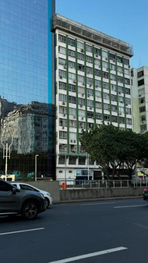 Copacabana Leme Studio - best location, half block from the beach